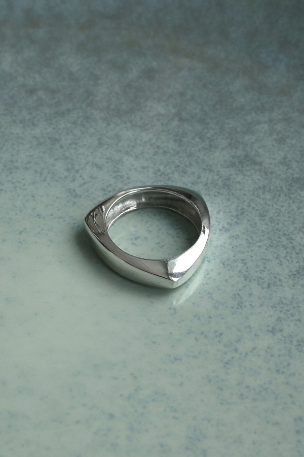 Кольцо из серебра Triangular