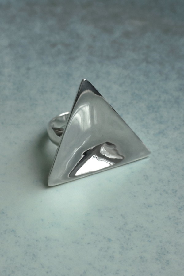 Кольцо из серебра Triangle