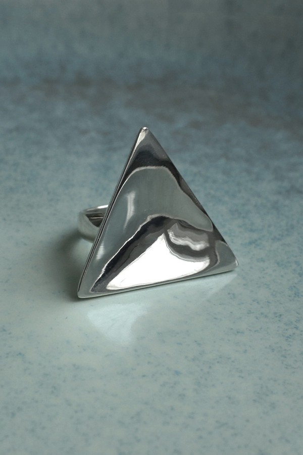Кольцо из серебра Triangle