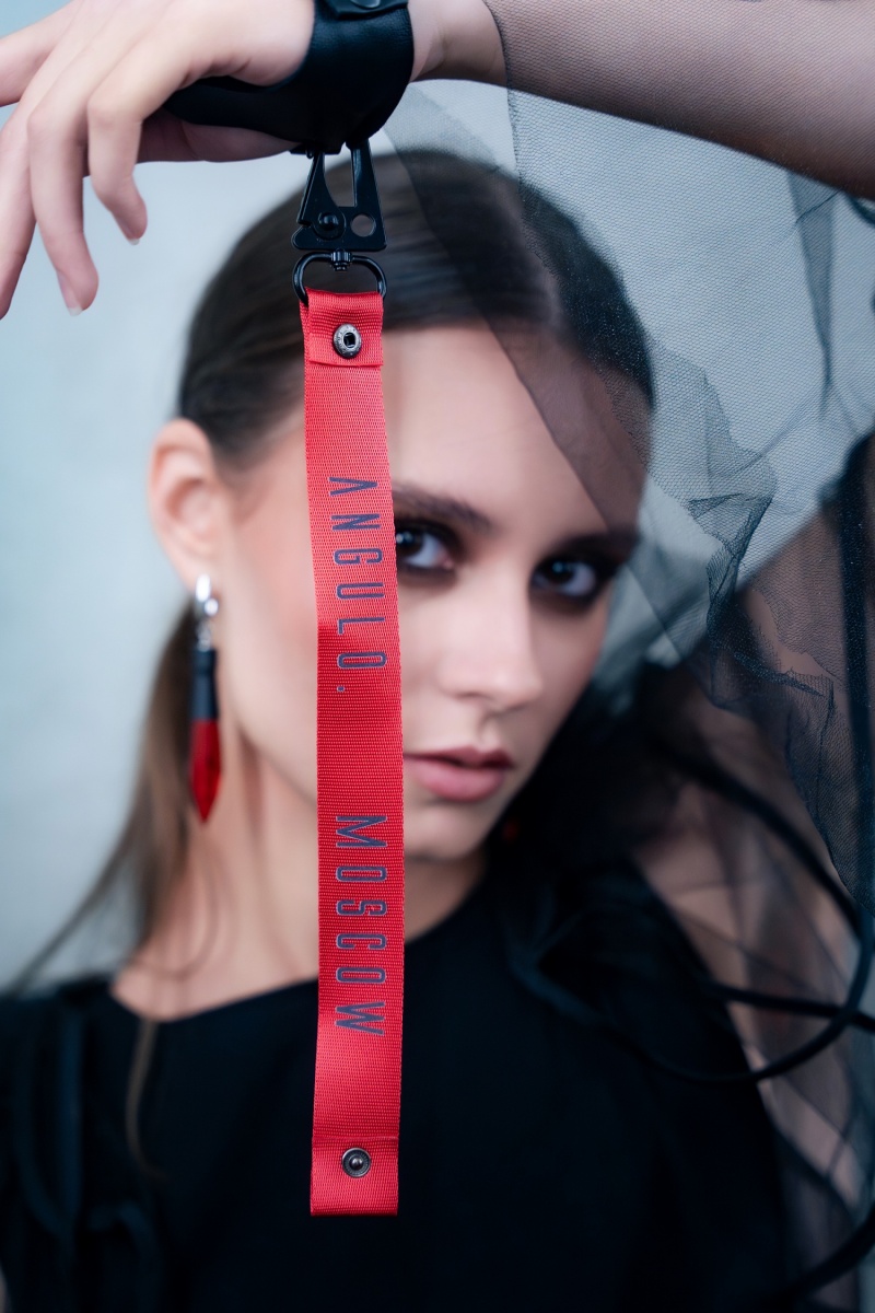 Ремувка красная Angulo