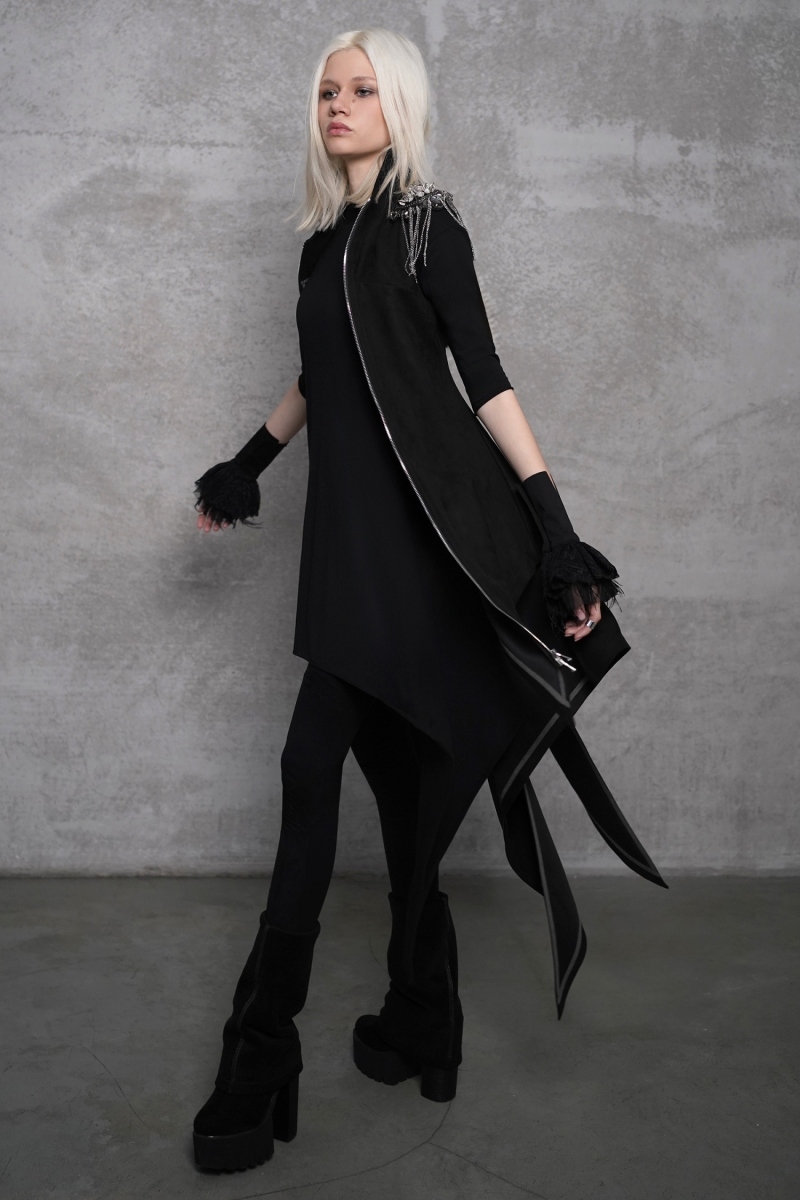 Vest Eleven Dark Shine