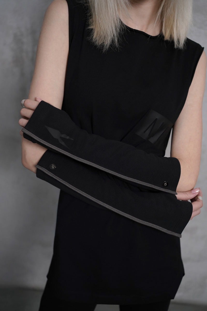 Перчатки Warm Up Dark Matte Logo