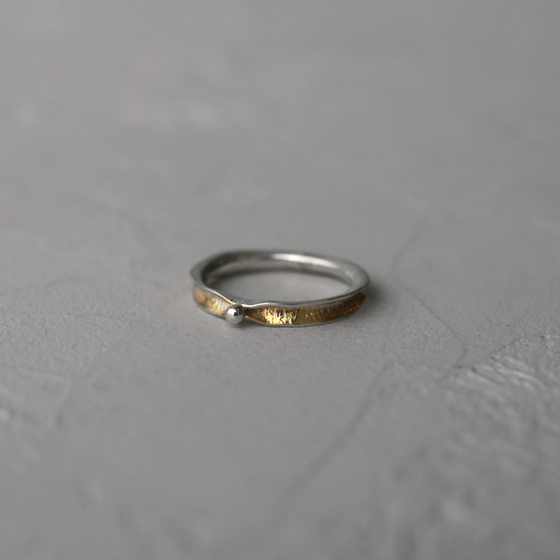 Серебряное кольцо с позолотой Unic