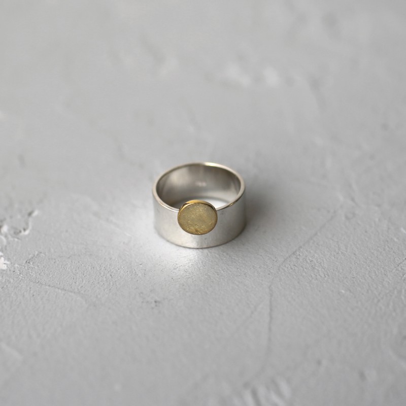 Серебряное кольцо с латунной вставкой Circle