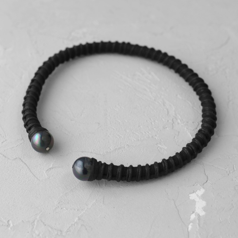 Ожерелье крученое с майорикой