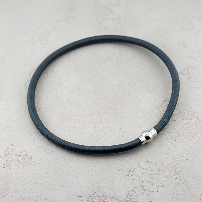 Чокер на магните