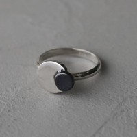 Серебряное кольцо с чернёной вставкой Orb