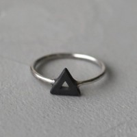 Серебряное кольцо с чернением Delta