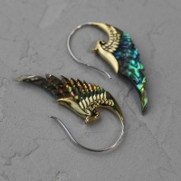 Серьги-крылья из раковины пауа и латуни